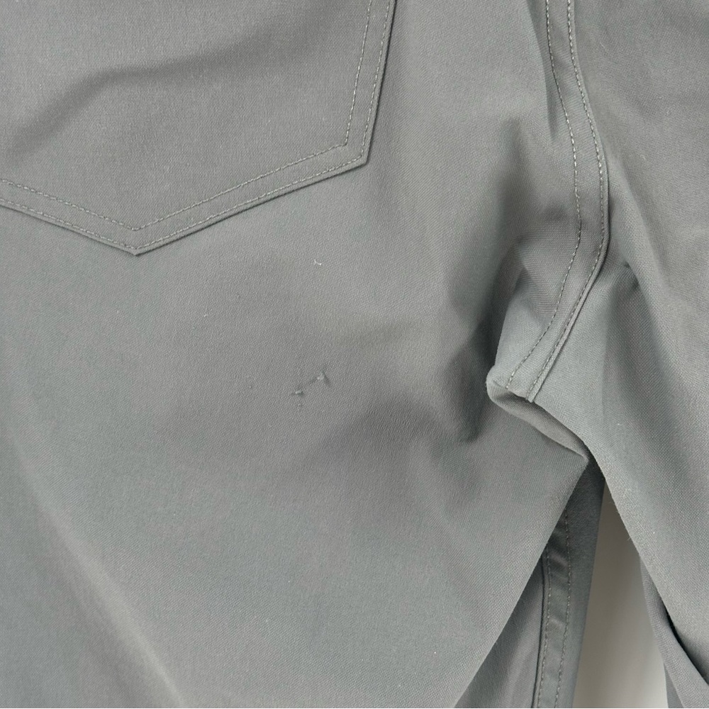 Southern Tide Gray Lightweight Pants Sz 32/30
Intercoastal UV Quick Dry Golf - Picture 4 of 14